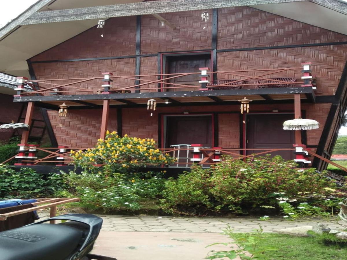 Roman Sinasi Hotel Tongging Exterior photo